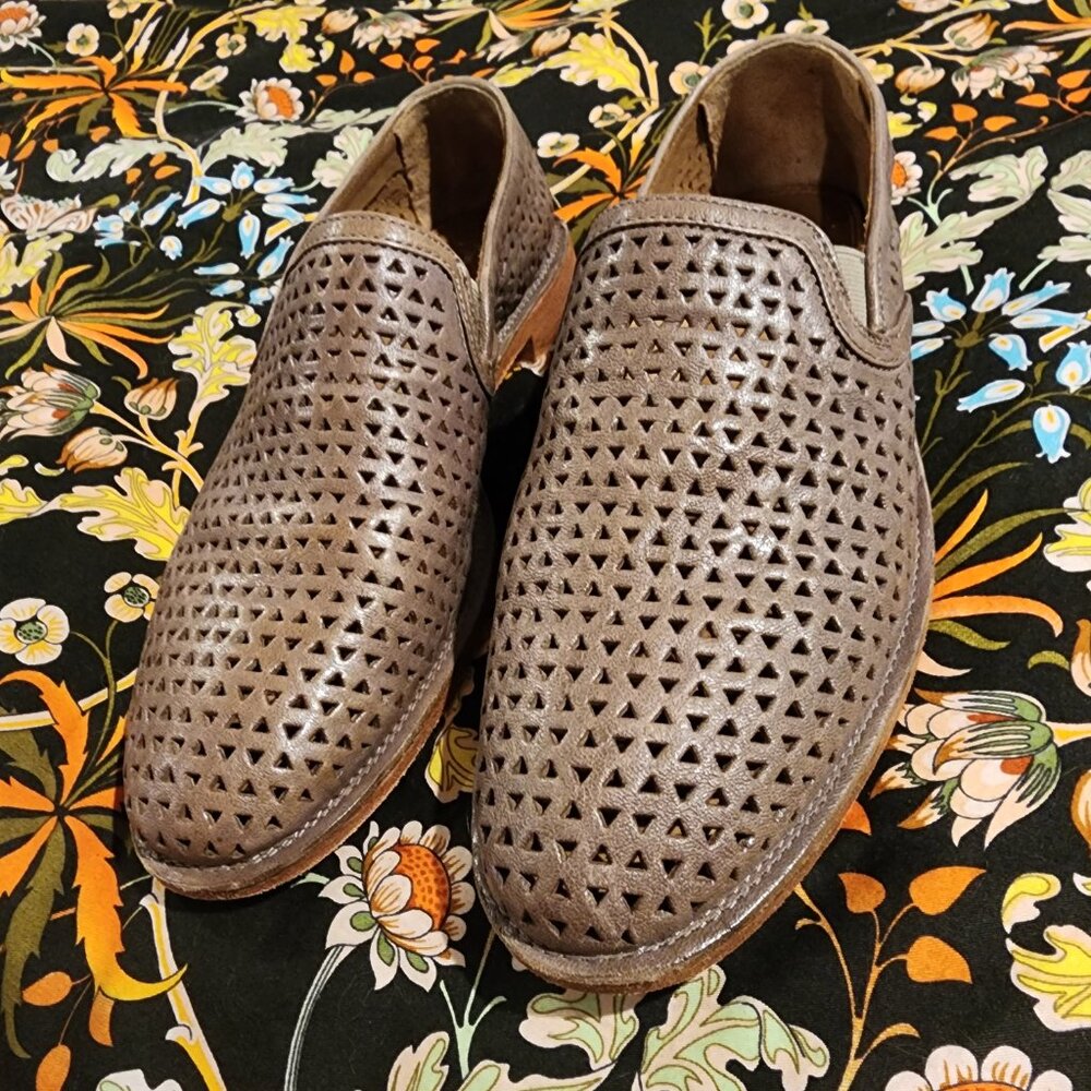 H.S. Trask Ali Leather Taupe Metallic Perf Slip-on Casual Comfort Loafers US 9M